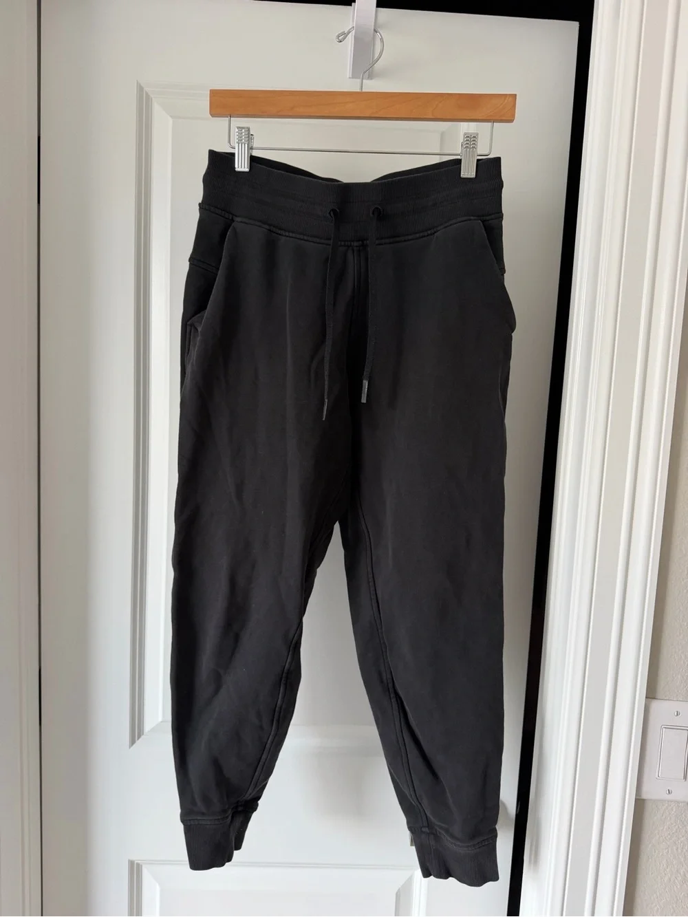 Women’s Lululemon Black Jogger Pants - Casual Drawstring Sweatpants